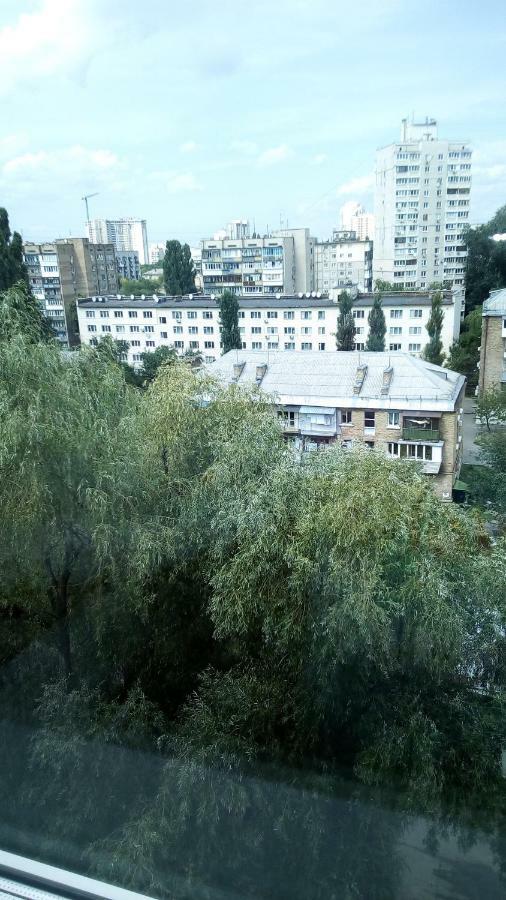 Квартира Рядом Севастопольская Площадь,Добробут,Жуляны Kiev Esterno foto